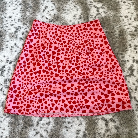 Princess Polly Dresses & Skirts - Princess Polly pink hearts mini satin skirt